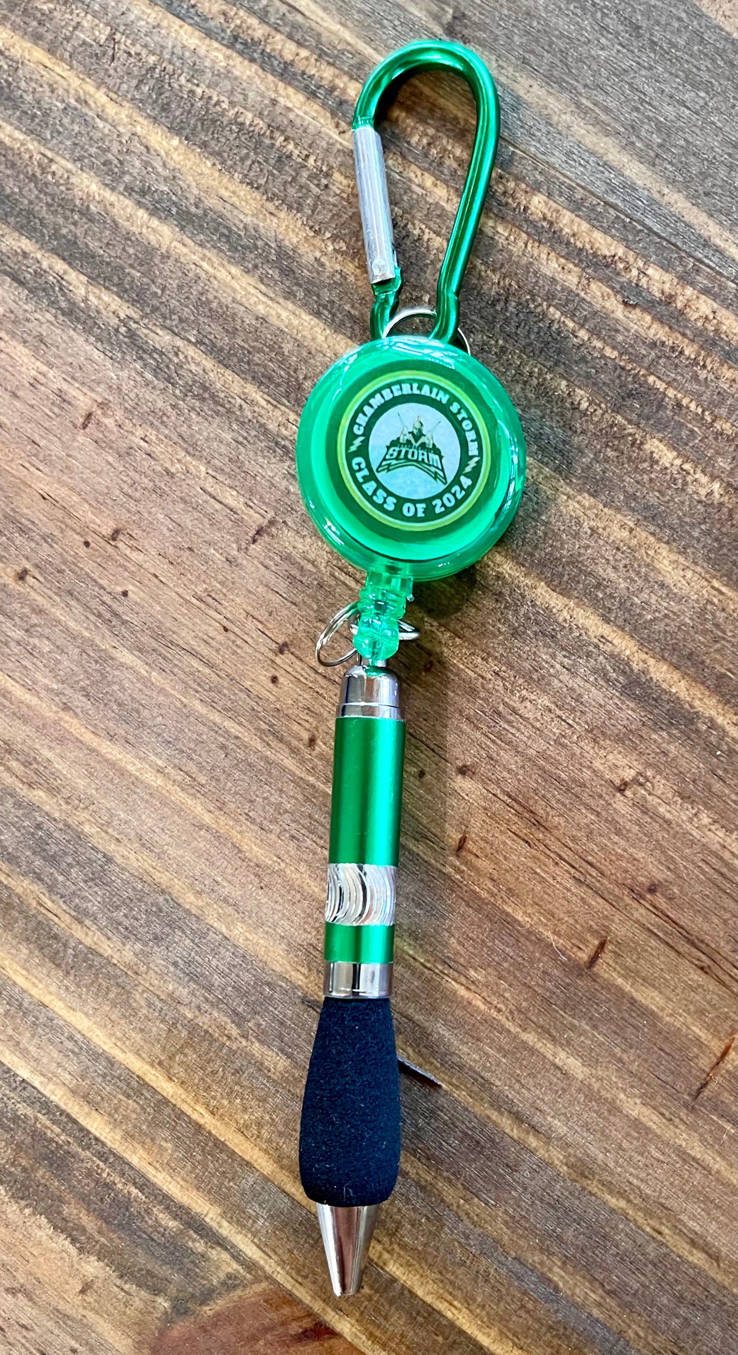 Retractable pen with lanyard clip & belt loop clip - Class of 2024 logo with resin